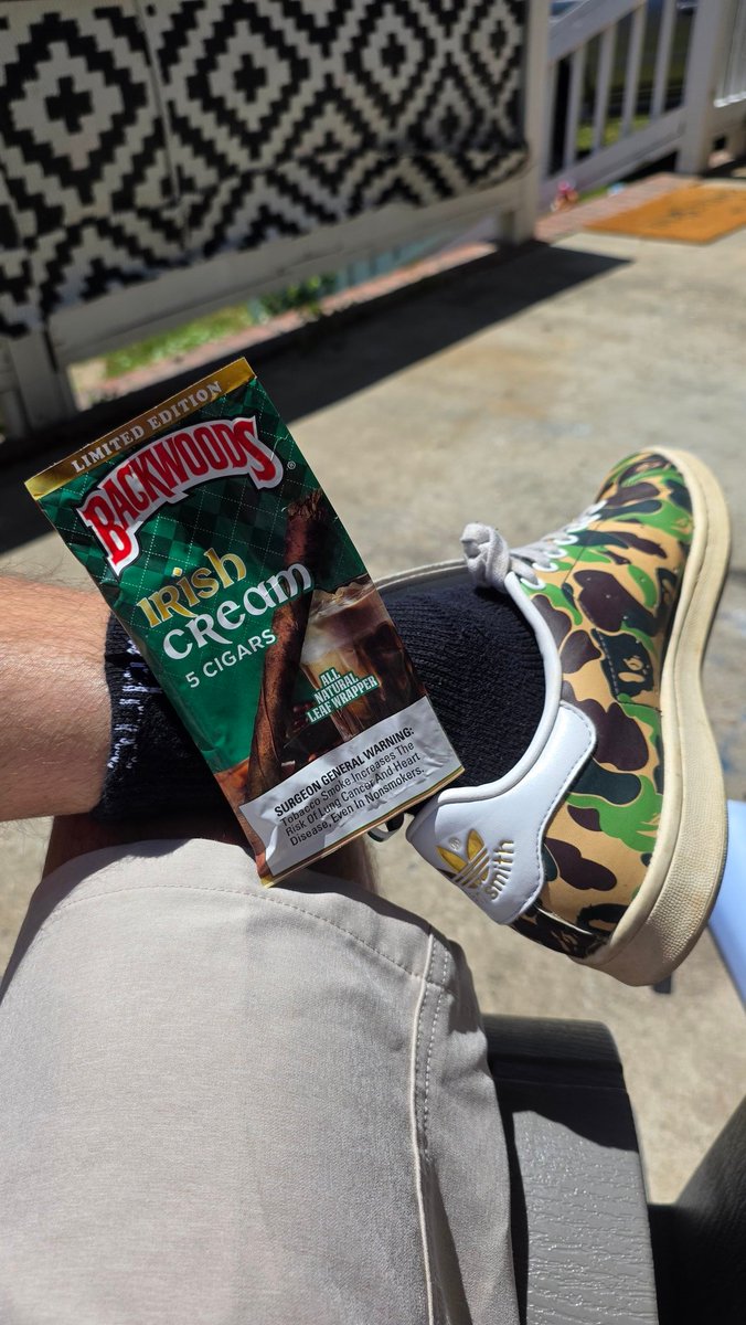 NotYoungBuck's tweet image. I believe I am in the small group that actually smokes #BACKWOODS without an un-twist and re-hype... #IRISH cream BECAUSE #BUCKLEY BLOOD and they have no Islay or Scotch flavored stick... YET?! #SUPREME Bong nna blintz kinda guy, maybe a pipe nna 🥞 😆🫡
