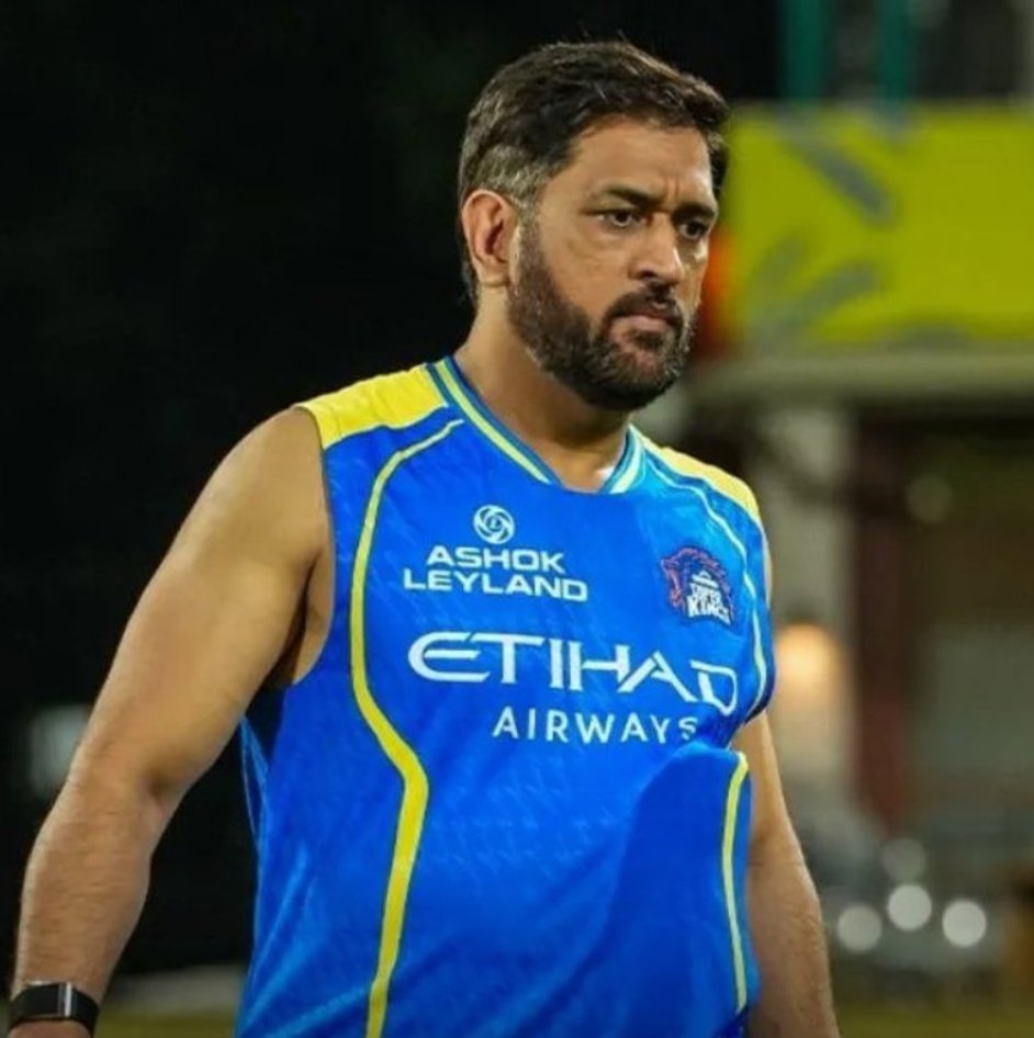 RohitYadavPage's tweet image. Dhoni is Back 🔥

23 अप्रेल को CSK और MI के बीच होने वाले मैच में #धोनी वापसी करेंगे।

सीएसके अभी तक 6 मैच खेल चुकी है 
अब 7वें मैच में थाला आएंगे और गर्दा काटेंगे। 🔥

लहरों से कह दो अपनी औकात में रहें 
समुद्र का जहाज आ रहा है 🔥
#dhoni #msdhoni #CSK #CSKvsMI