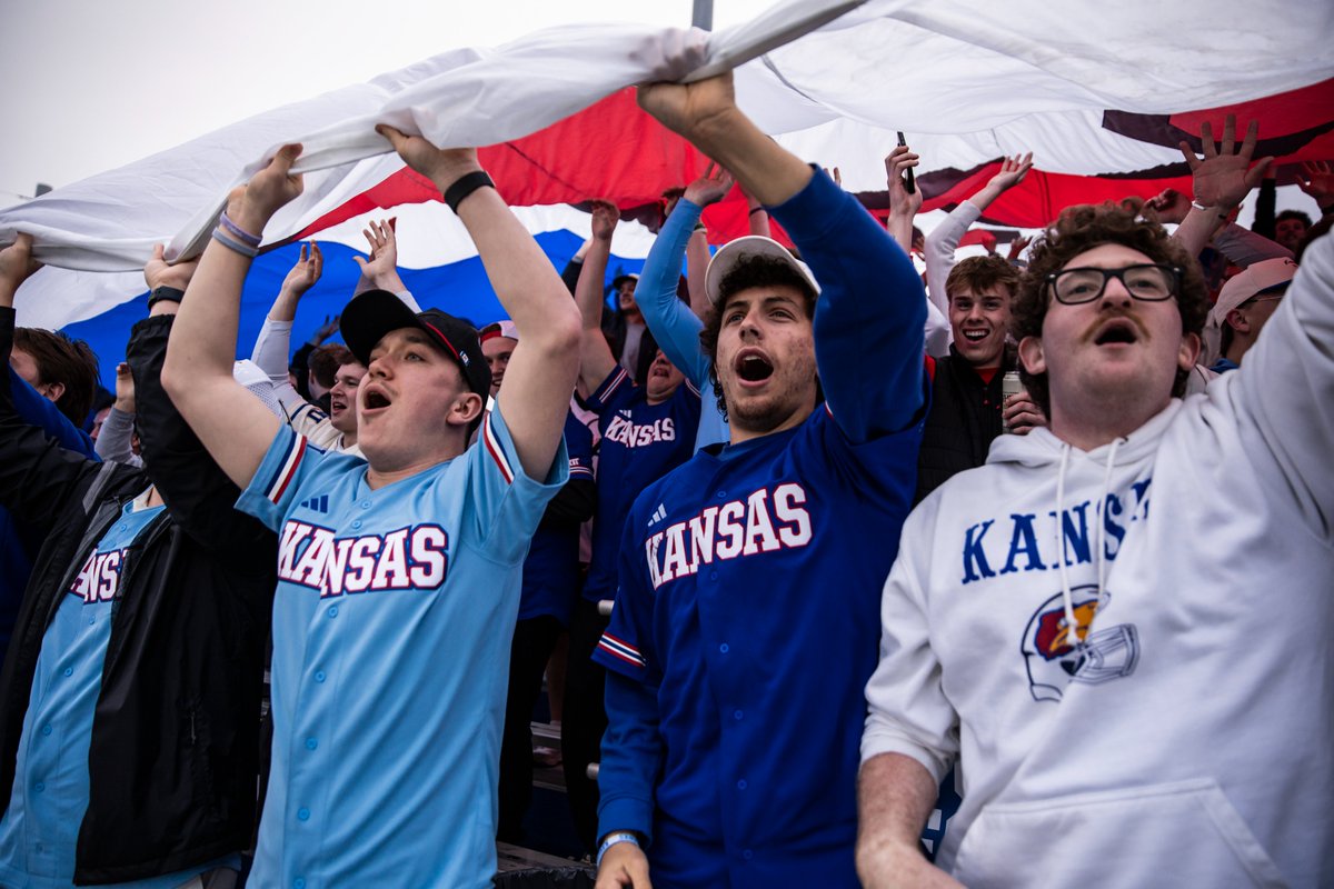 KUBaseball's tweet image. Students, make sure to show up early tonight!

Section E is free with your KU ID on a first-come, first-served basis.

Gates open one hour before first pitch. Be there and be loud!

#RockChalk