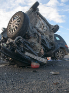 AccidentLocal's tweet image. BREAKING NEWS
An 18-year-old high school student was killed, and three others were hurt in a rollover crash Saturday on a private road in Kelso, WA. 🚗💥👦
In the area? Stay safe and keep tuned for updates.
🔗 localaccidentreports.com/kelso-wa-teen-…
#Kelso #Washington #BreakingNews