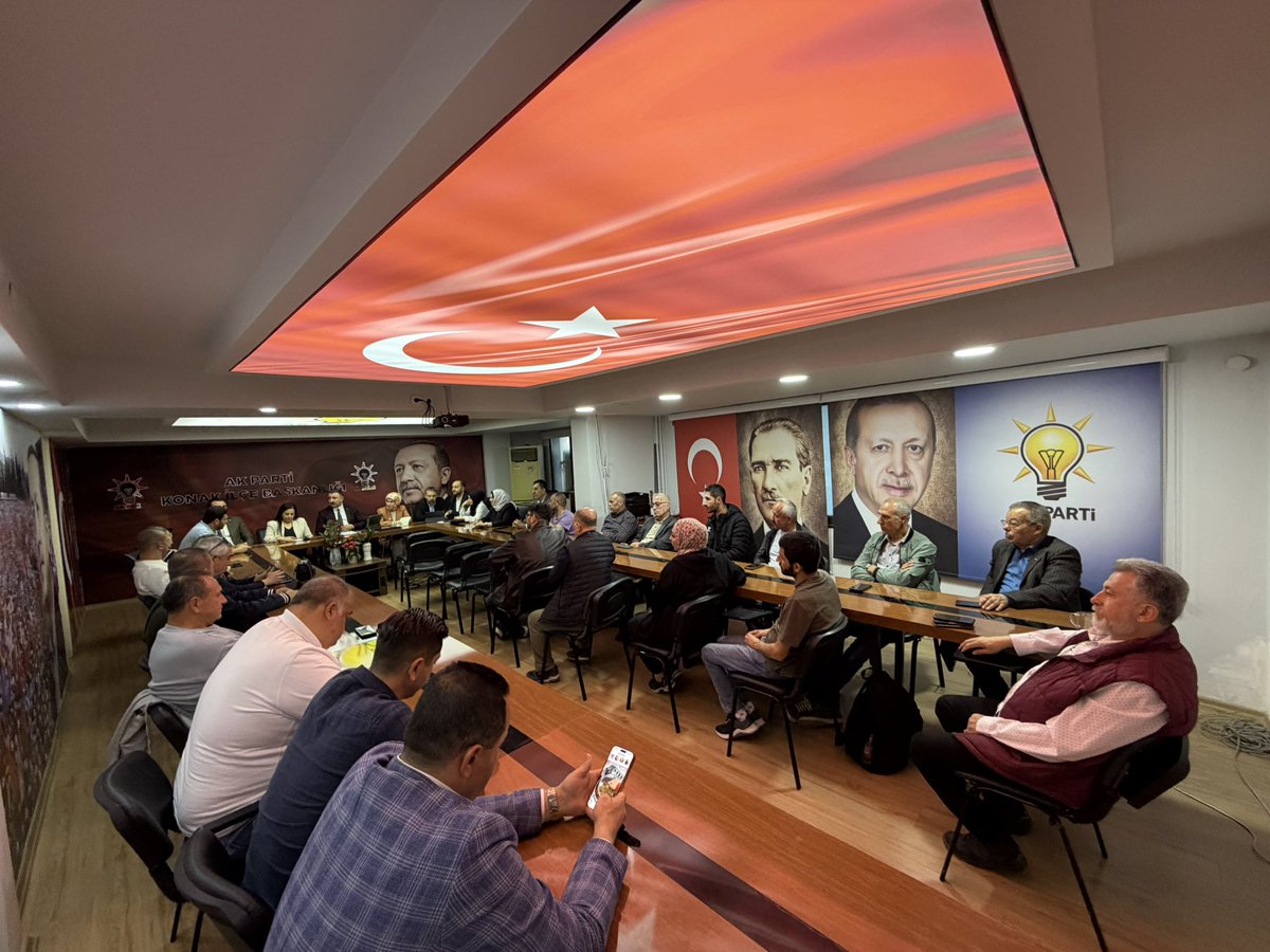 Yönetim Kurulu toplantımızı yüksek katılımla gerçekleştirdik.

Toplantımızda Konak’ımızın ihtiyaçlarını, mahalle bazlı çalışmalarımızı ve önümüzdeki süreçte hayata geçireceğimiz projeleri kapsamlı şekilde değerlendirdik.

Teşkilatımızın kararlılığı ve güçlü birlikteliğiyle, Konak