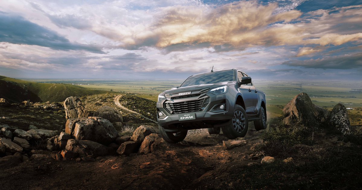 motornewsonline's tweet image. The New Isuzu D-Max 2.2 diesel debuts... Read all about it here... motoringdg.co.uk/commercials/pi… : #4x4 #pickups #isuzu #diesel #motoring #torque #power #isuzu :