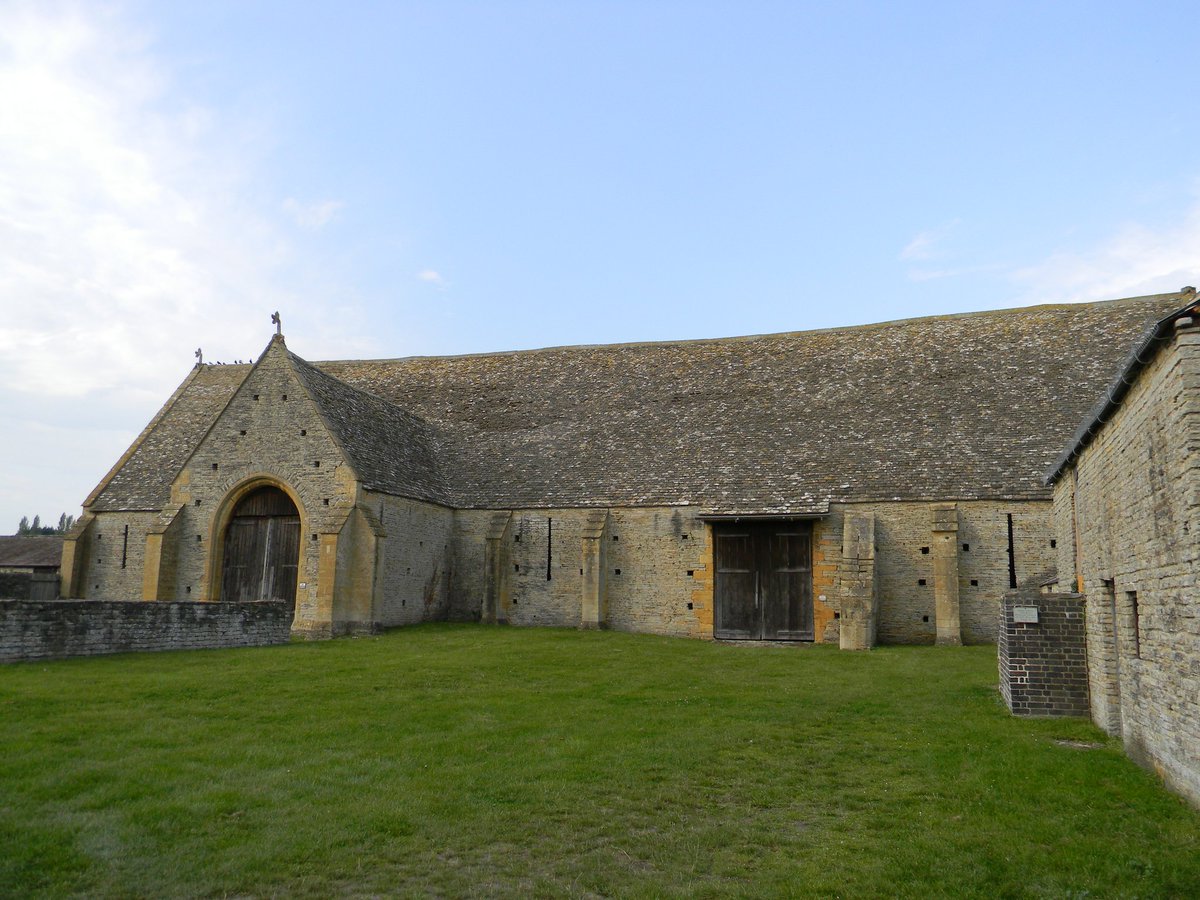 TheJRogers's tweet image. That's it for Tithe Barns talks now until September, but I'm keen to do more and have bookings already for 2027!

I am now in the official Guest Speaker Directories for history groups in:
- #Gloucestershire (GLHA)
- #Oxfordshire (OLHA)
- #Devon (DHS)
- #Worcestershire (WLHF)