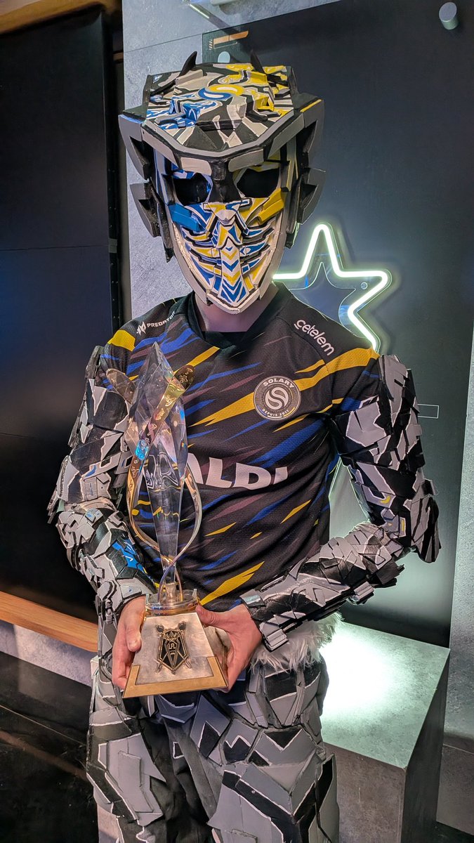 SLYMOURAÏ FreeFooD tweet media