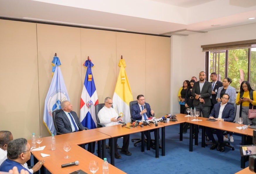 Administrativo RD tweet media