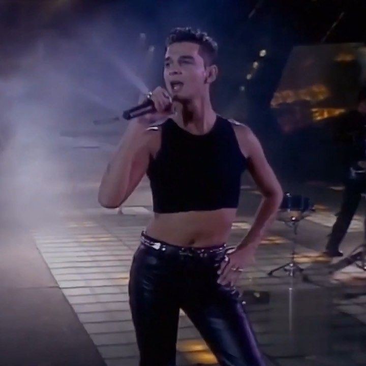 Daily Dave Gahan tweet media