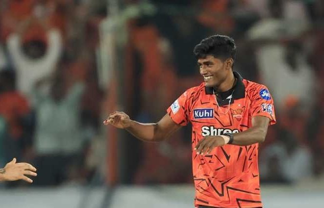 21-YEARS OLD SAKIB HUSSAIN ON HIS DEBUT IPL SEASON:

4-0-24-4 Vs RR.
4-0-32-1 Vs CSK.
4-0-29-1 Vs DC.

- A Star in making! 🌟