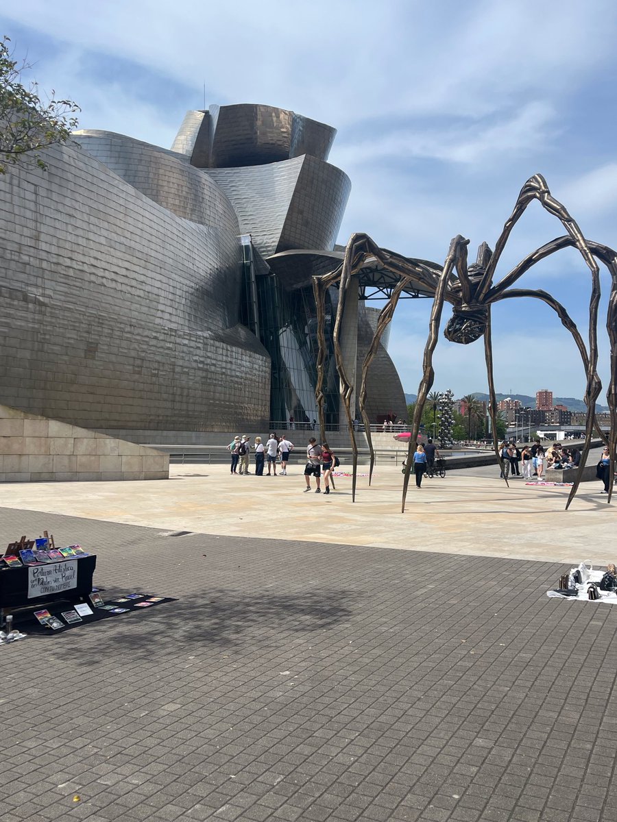 jeanlucmartinet's tweet photo. Le musée Guggenheim, un véritable chef-d’œuvre https://t.co/uHP3vU6YWz