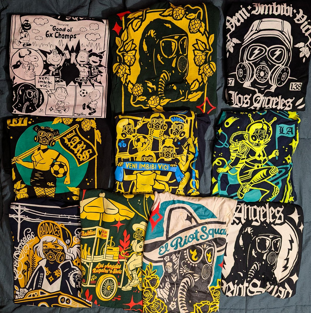 MsYellowArt's tweet photo. 15 years with @LARiotSquad ✨  

These are all the shirts I've designed over the years (hope I didn't miss one 😅) 
10 total

2 shirts were collabs with @BloodRust88
(Top row, middle shirt, green long sleeve &amp; bottom row, right corner, blk shirt)💕

My babies💙🤍💛
#lagalaxy 1/2 https://t.co/xPdDmjtadH