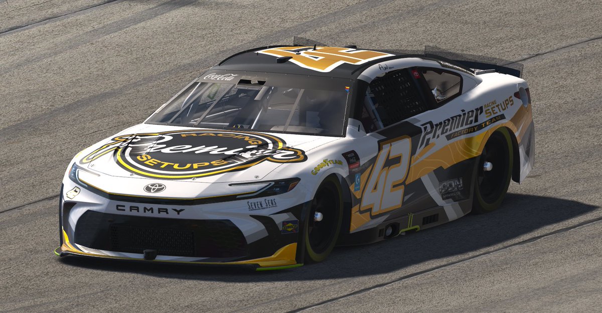 BanDrewNav's tweet photo. Sitting p3 in points with a chance at the title in the @iRacing @CocaColaRacing @ENASCARGG qualifying series. Hoping to finish this race with the car intact. https://t.co/SWt2temWpe