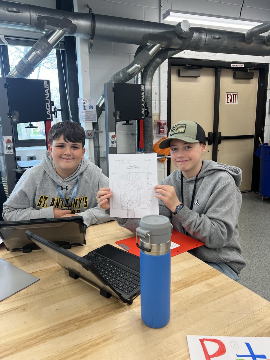 apopetech's tweet photo. 6th grade Coding students @BeachStreetWI kicked off their Music Maker projects! They’re programming mini circuit boards to play individual notes and full songs #coding #Adafruit  #makecode https://t.co/vRz7rdCEPg