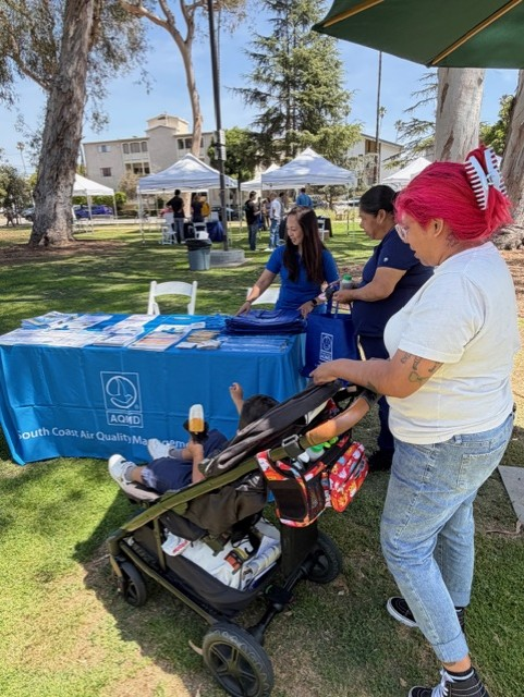 SouthCoastAQMD's tweet image. Joined by Governing Board Chair Michael Cacciotti, the South Coast AQMD #CleanAir Team connected with event attendees at this weekend's #HeatPump Week Community Fair in @SantaMonicaCity. Thanks to everyone who stopped by to learn about our #AirQuality incentives and programs: