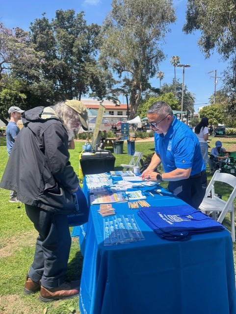 SouthCoastAQMD's tweet image. Joined by Governing Board Chair Michael Cacciotti, the South Coast AQMD #CleanAir Team connected with event attendees at this weekend's #HeatPump Week Community Fair in @SantaMonicaCity. Thanks to everyone who stopped by to learn about our #AirQuality incentives and programs: