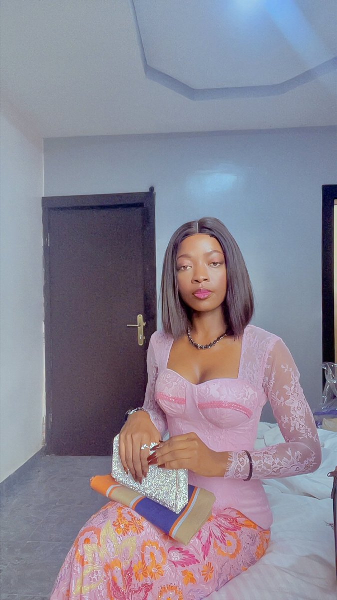 Ifenimofe_myine's tweet image. Just a petty girl in her prime 🌸✨

Styled by @adunnifashion

#WeddingGuest