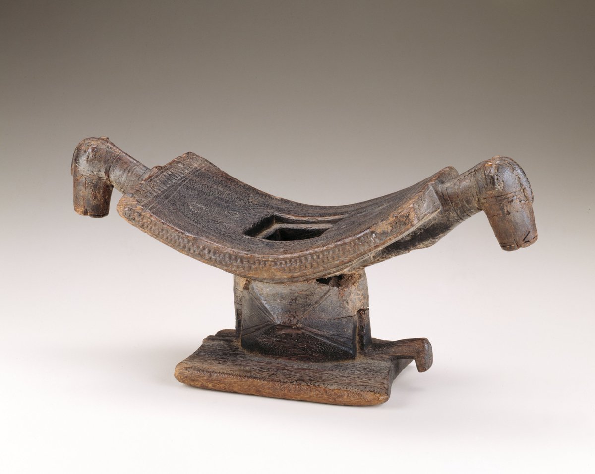 AfricanObjects's tweet image. Title: Headrest

Location: Mali

Date: 11th-14th century

si.edu/object/edanmdm… 

 #Mali #ArtBot