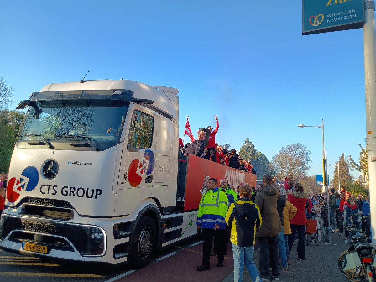 RosellaDeen's tweet image. Inhuldiging @AZAlkmaar met @Amcgschouten in @gemeentealkmaar #az #voetbal #inhuldiging #alkmaar