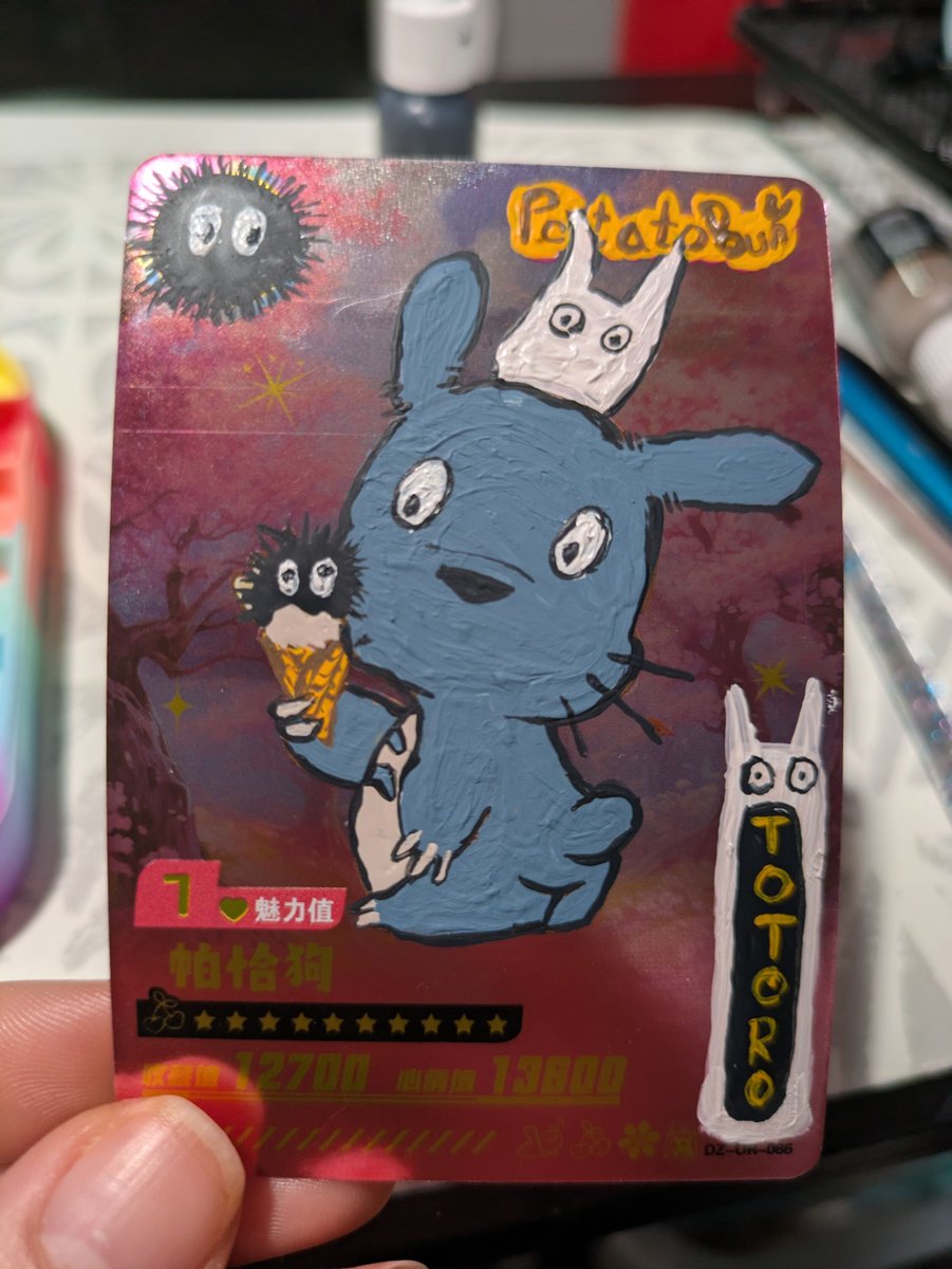 potatobunstu's tweet image. Card number two! We made another hello kitty knock off into a favorite of mine Totoro off to get ice cream!

#paint #art #totoro #potatobunstuart
