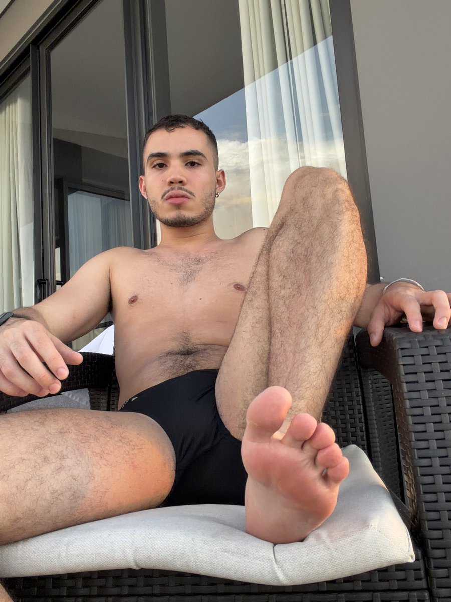 Feet MDE tweet media