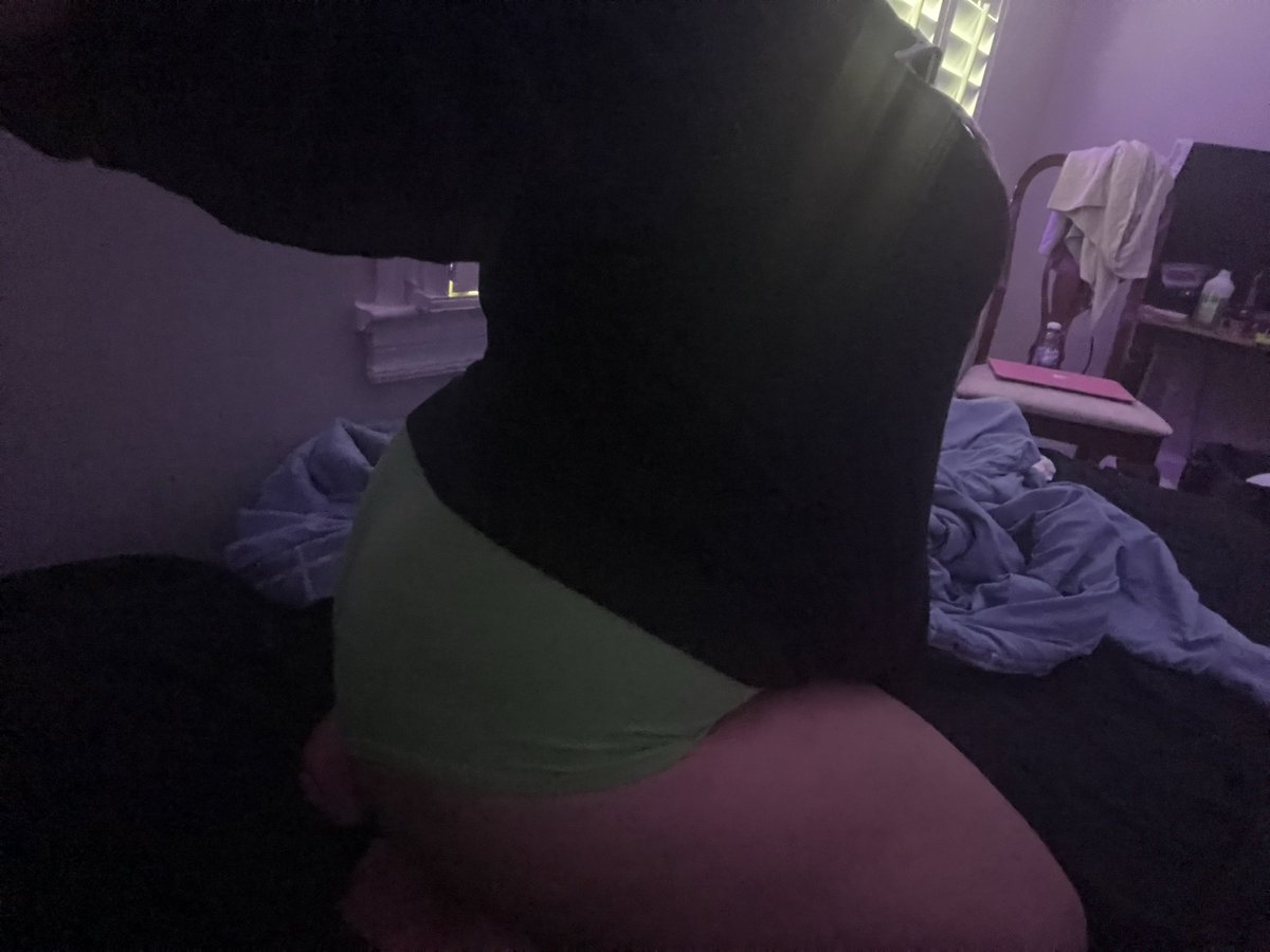 Lexiiiionmars's tweet photo. #sneakpeak 😘 https://t.co/kqvoGn9Q8a