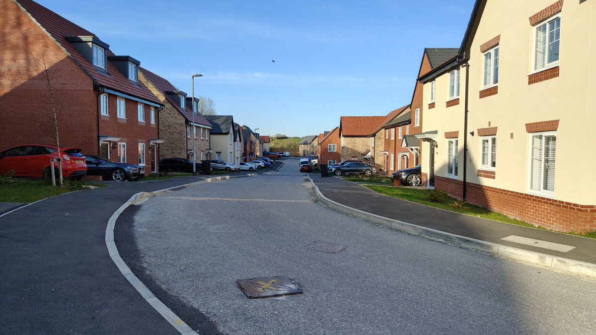 Held der Arbeit tweet media