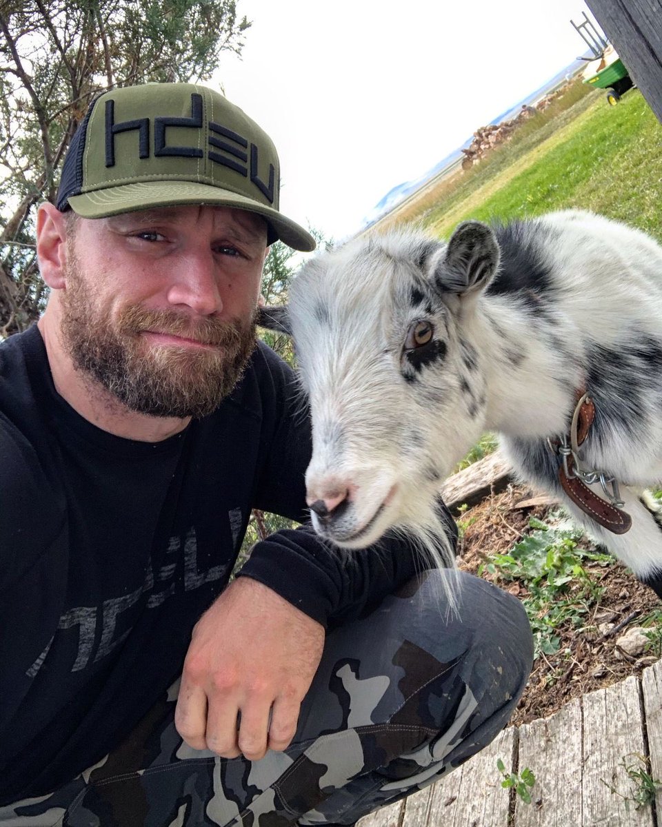 nathan_stanley1's tweet image. Chase Rice #GoatLife #FarmLife #CountryVibes #ChaseRice