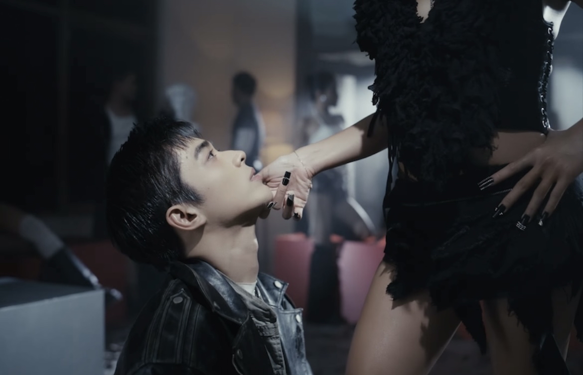 SoundCheckMNL's tweet image. Vietnamese pop star Vũ Thảo My and #BGYO @bgyo_ph  leader #GeloRivera just dropped "Zealous (Gã Săn Mồi)"! This P-Pop x V-Pop collab is pure fire, blending sultry R&amp;amp;B with Gelo’s deep-voiced rap. Watch now on YouTube! English version drops April 24. #VũThảoMy #Zealous