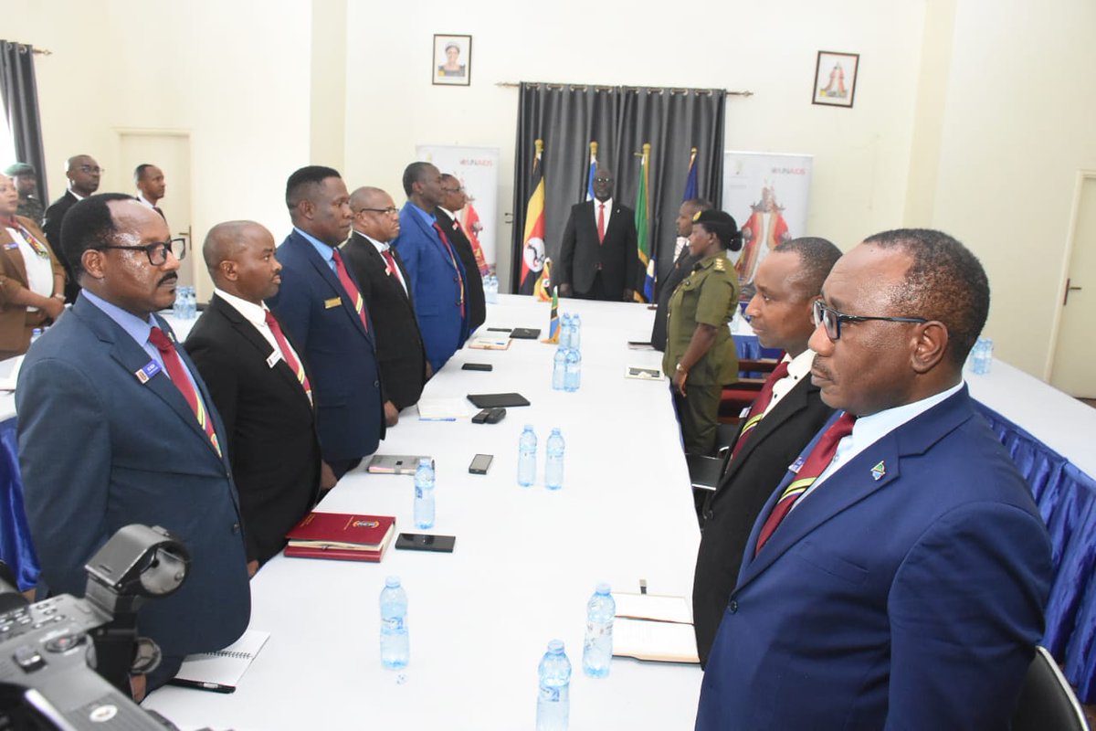 Owekitiibwa Robert Waggwa Nsibirwa tweet media
