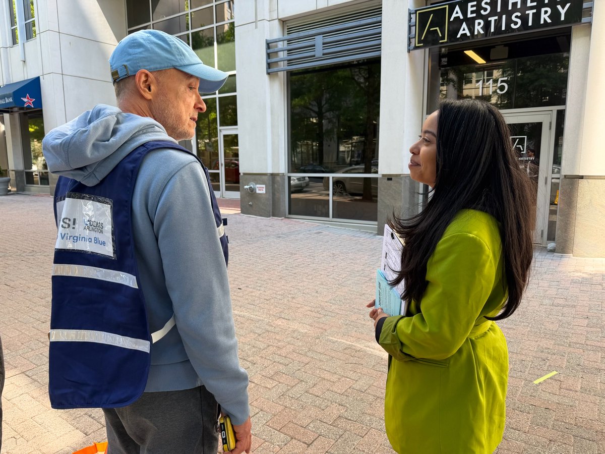 AdeleMcClure_'s tweet image. Out greeting voters at the polls in my district! Lots of Vote YES energy out here! 

iwillvote.com/va
#VoteYES #Virginia