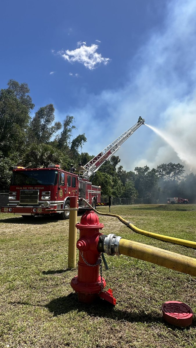 Jon_Shaban's tweet photo. #Brushfire is burning in the woods behind the Habitat for Humanity location off Babcock in Palm Bay.

Crews from Palm Bay Fire Rescue, Brevard County and the Florida Forest Service are on scene working to contain the fire.

NB lanes of Babcock are shutdown, north of Palm Bay Rd. https://t.co/lotNSRiO3O