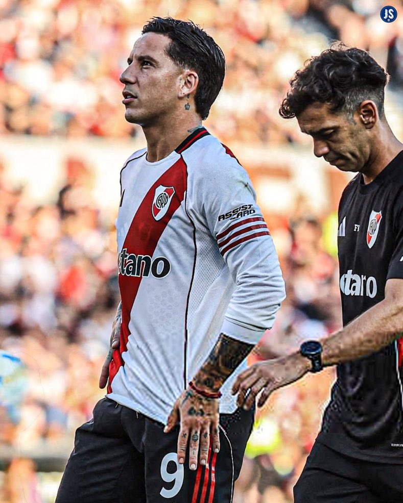 🇦🇷❌ SEBASTIÁN DRIUSSI SUFRIÓ UN DESGARRO ANAL Y ESTARÁ UN MES DE BAJA EN RIVER PLATE.

vía <a href="/DamianAvillagra/">Damian Villagra</a>