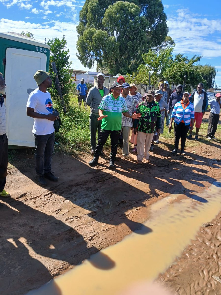 Puleearm's tweet photo. Dear Mr @HermanMashaba
Just want to take this opportunity to thank you and your team from @Action4SA @actionsajhbcoms for taking the time to visit our community, Tjovitjo Phase 1, Drieziek 10 in Orange Farm to listen to our service delivery challenges. #LetTheWorkSpeak https://t.co/EnNpEhYCyc