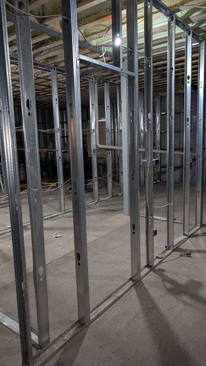 AssetConsLtd's tweet image. Excited about progress at 299 Main Street East, Hamilton—a new step toward energy-efficient, sustainable, and affordable housing for students &amp;amp; young professionals. Building smarter, greener communities.
#Hamilton #AffordableHousing #SustainableLiving #EnergyEfficient