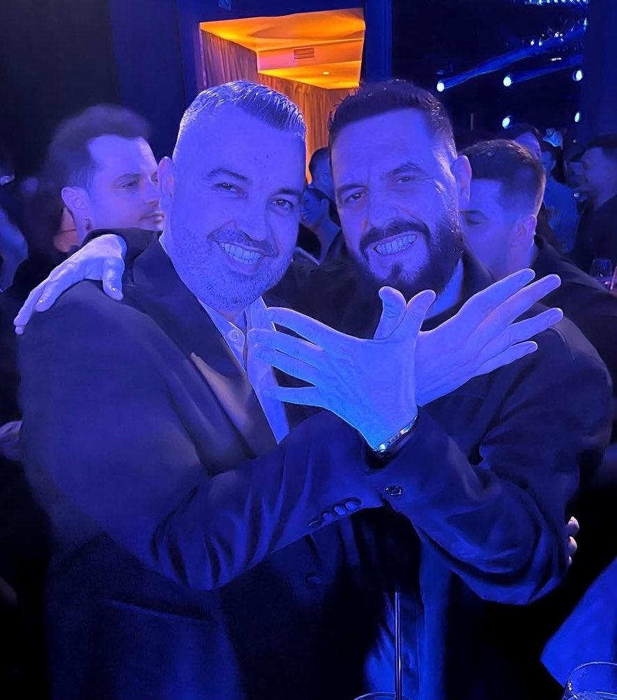 cherrxjls's tweet photo. sto murennnn (ci siamo emozionate) https://t.co/6yBci6JkA8