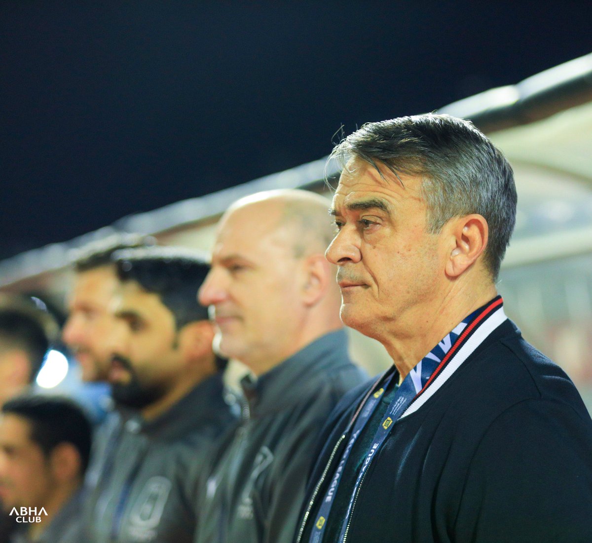 MnbrABHAFC's tweet photo. 🔚 نهاية المباراة | هـيـا عـلـى روشـن 💪
#ابها 2 - 1 الطائي 

 للنقطة الـ74 ولسى ☝🏻
تـــــهـــــانــــيـــنــــا 😍👏🏻

#الطائي_أبها  | #كلنا_ابها ! 🔴🔵🙌🏻. https://t.co/UOs3IV82Pf