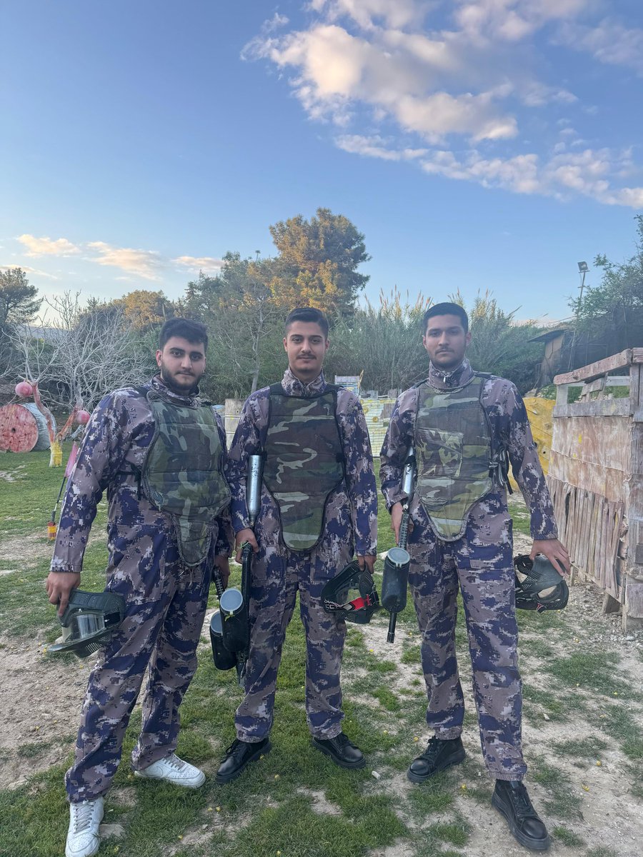 Mersin Üniversitesi Ülkücüleri olarak teşkilatımızla paintball etkinliğinde bir araya geldik. 🇹🇷
Liderimizin izinde, Genel Başkanımızın himayesinde; Türk gençliğini zararlı alışkanlıklardan uzak, milli ve şuurlu bir şekilde yetiştirmek için mücadelemizi sürdürüyoruz.