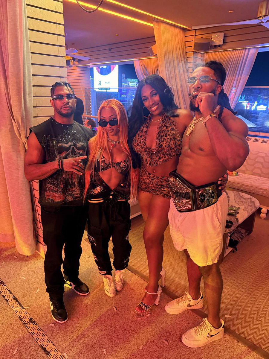 Mara Sadé tweet media