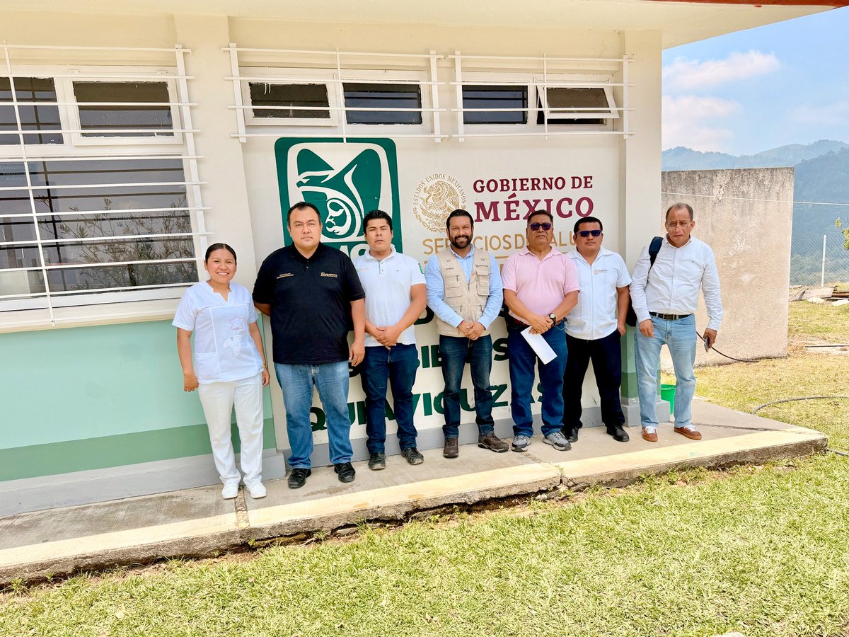 IBOaxaca's tweet photo. 🔍 Realizamos visita de supervisión en la Unidad de Salud de Santiago Quiavicuzas.
Evaluamos:
✅ Infraestructura
✅ Atención médica
✅ Cobertura de vacunación
✅ Abasto de medicamentos
Fortalecemos servicios con calidad y oportunidad para las comunidades.
#IMSSBienestar #Oaxaca https://t.co/FSjNn3jEP8