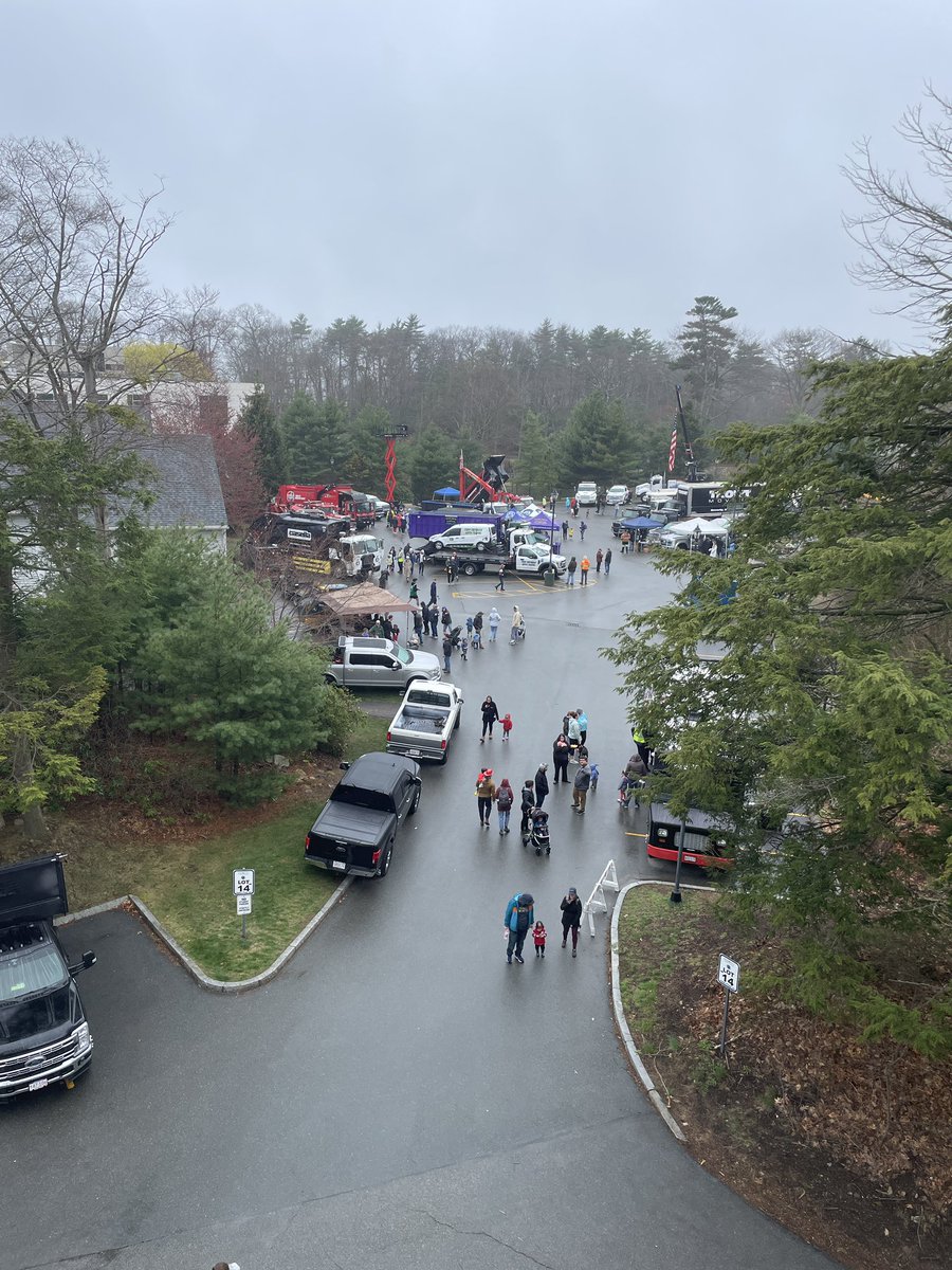 Tufts Univ. Police tweet media