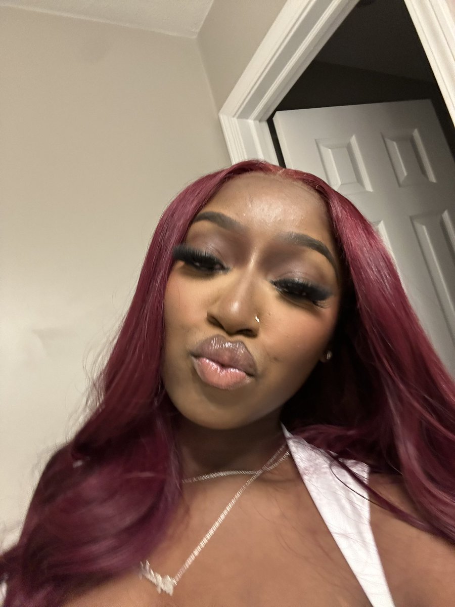 Ari tweet media