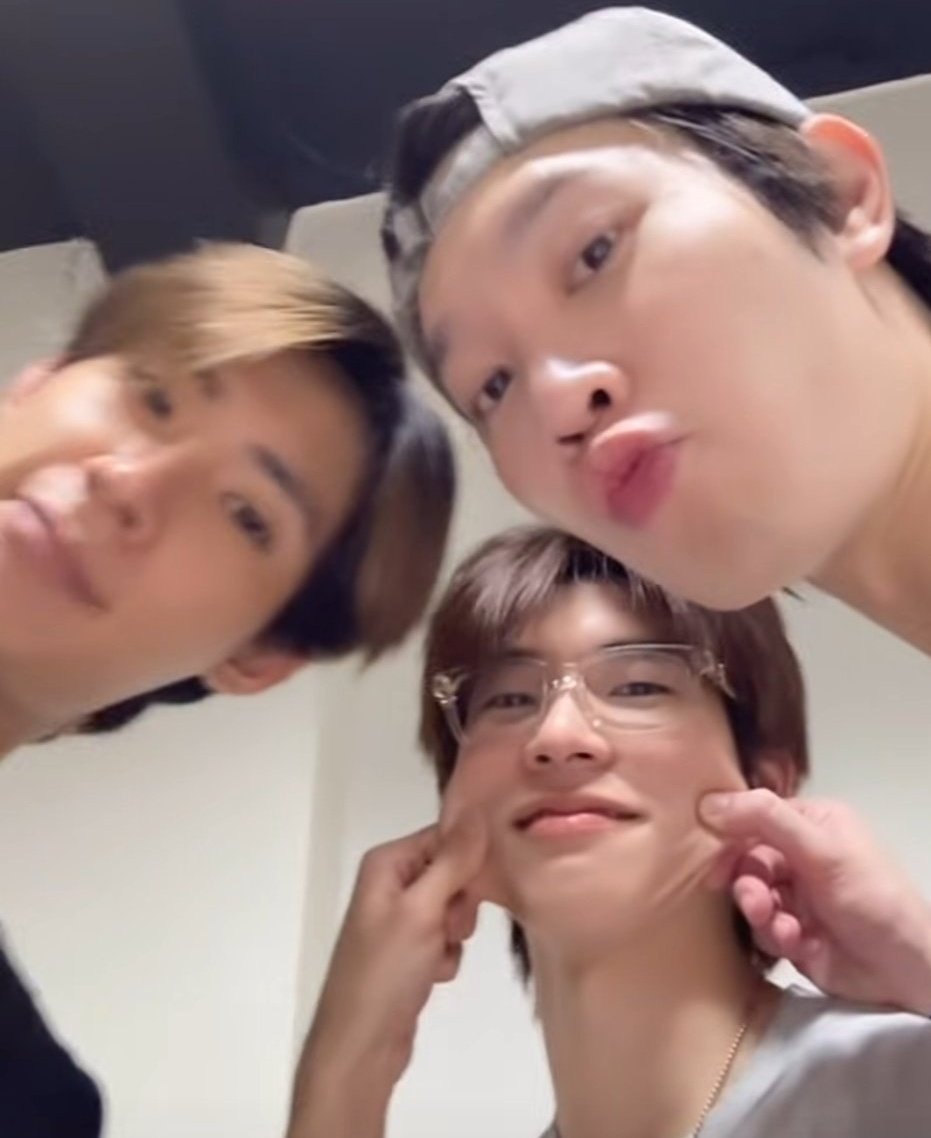 โลມา💰✨️ tweet media