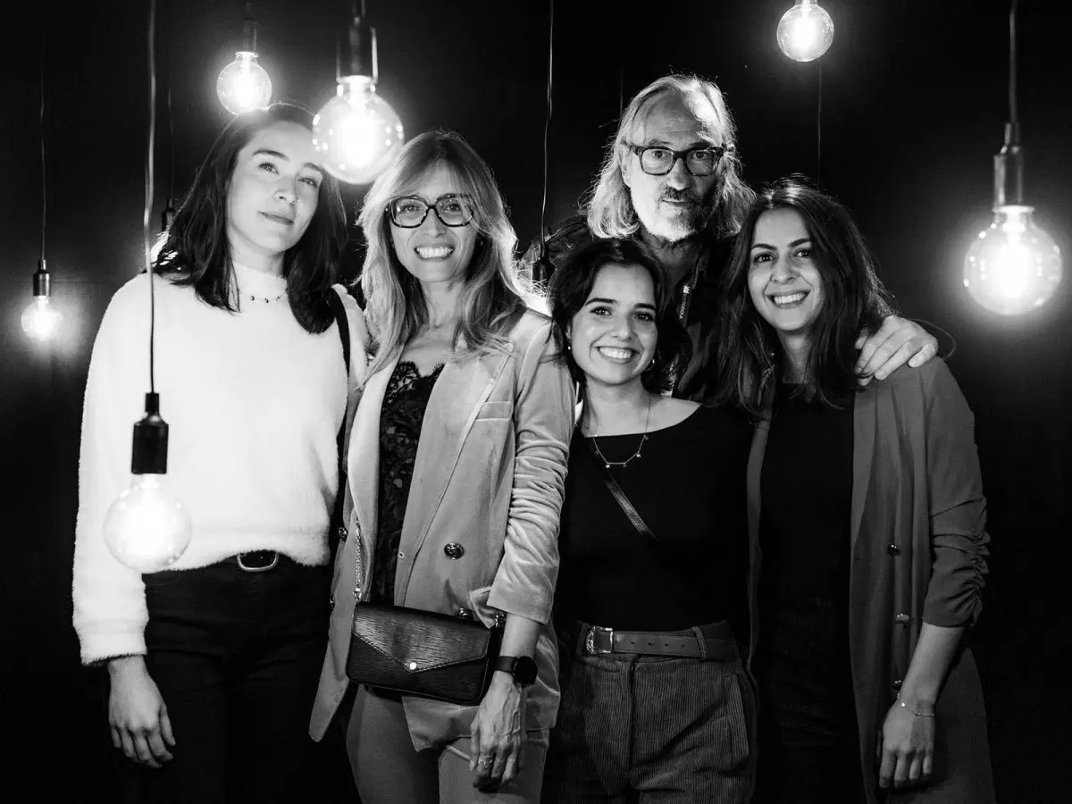 revistapopper's tweet photo. «@Palmiramar, la directora de @Dos_Passos, siempre dice algo muy certero: las mejores historias están en los libros». https://t.co/whhXP3cuhI