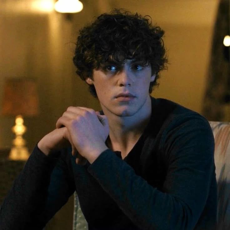 lip’ 🐬 tweet media