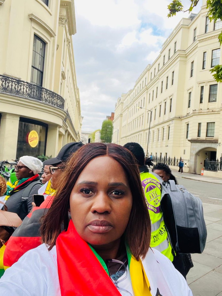ndlovuvelisiwe3's tweet image. We showed up. We stood united. We made our voices heard.

Today wasn’t just a gathering it was a reminder that freedom is our right, and together we will be counted. ✊🏾🇿🇼

#Zimbabwe #Freedom #DemocracyNow #BeCounted #TogetherWeRis