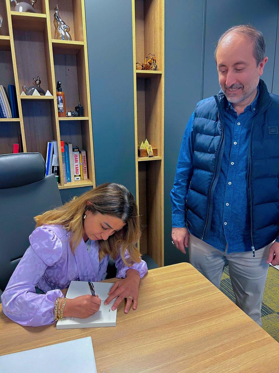 Laice__Filiz's tweet photo. Ilk imza ilk yardıma koşan  Ahmet beye nasip oldu.. Nasiplenmek ne güzeldir.. Elhamdülillah 🤲 https://t.co/pGJD458zZe