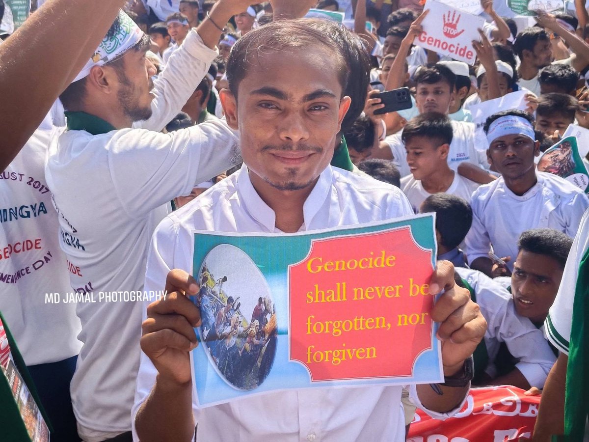 mdjamal315's tweet image. A father waits where hope meets heartbreak. Since Mohammad Ullah vanished into the #Andaman Sea, every night is a vigil, every silence a wound. He is not a number, not a story he is a son, still loved, still awaited. #Justice #Rohingya #MissingAtSea