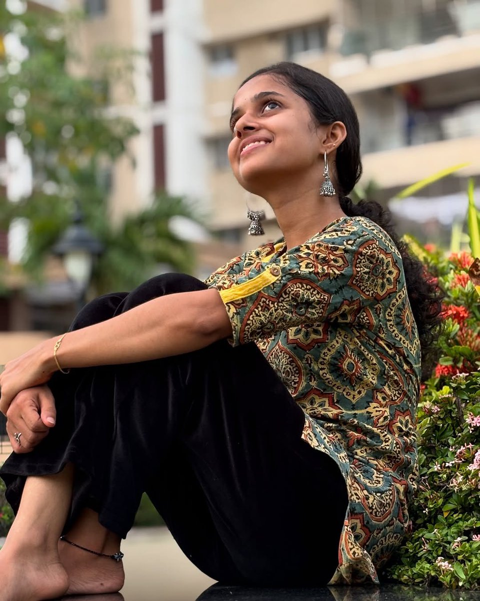 Peekundi0000's tweet photo. Face chinnatha irunthalum base perusa tha iruku.. https://t.co/glI82yGcPe
