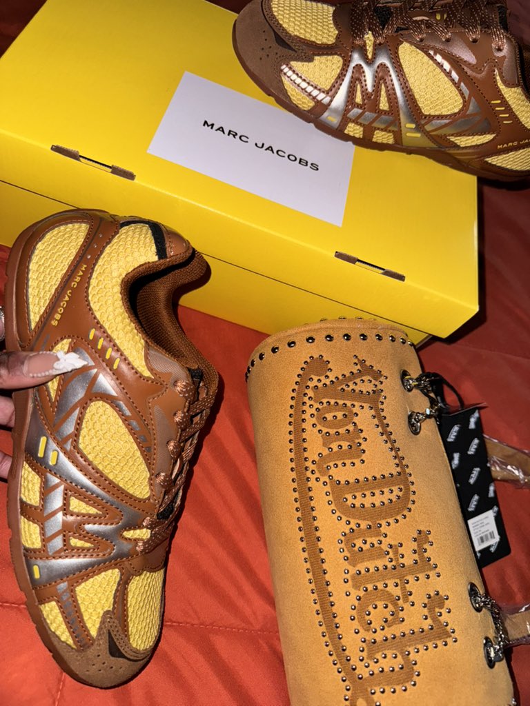 taedaabrxat tweet media