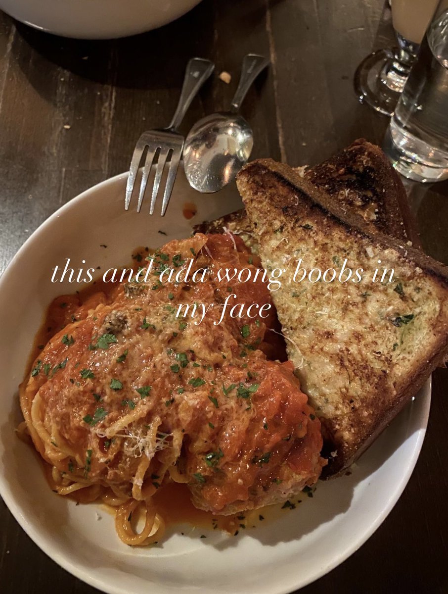 ryo ໒꒱ིྀ༝⁺ ada wong lover tweet media