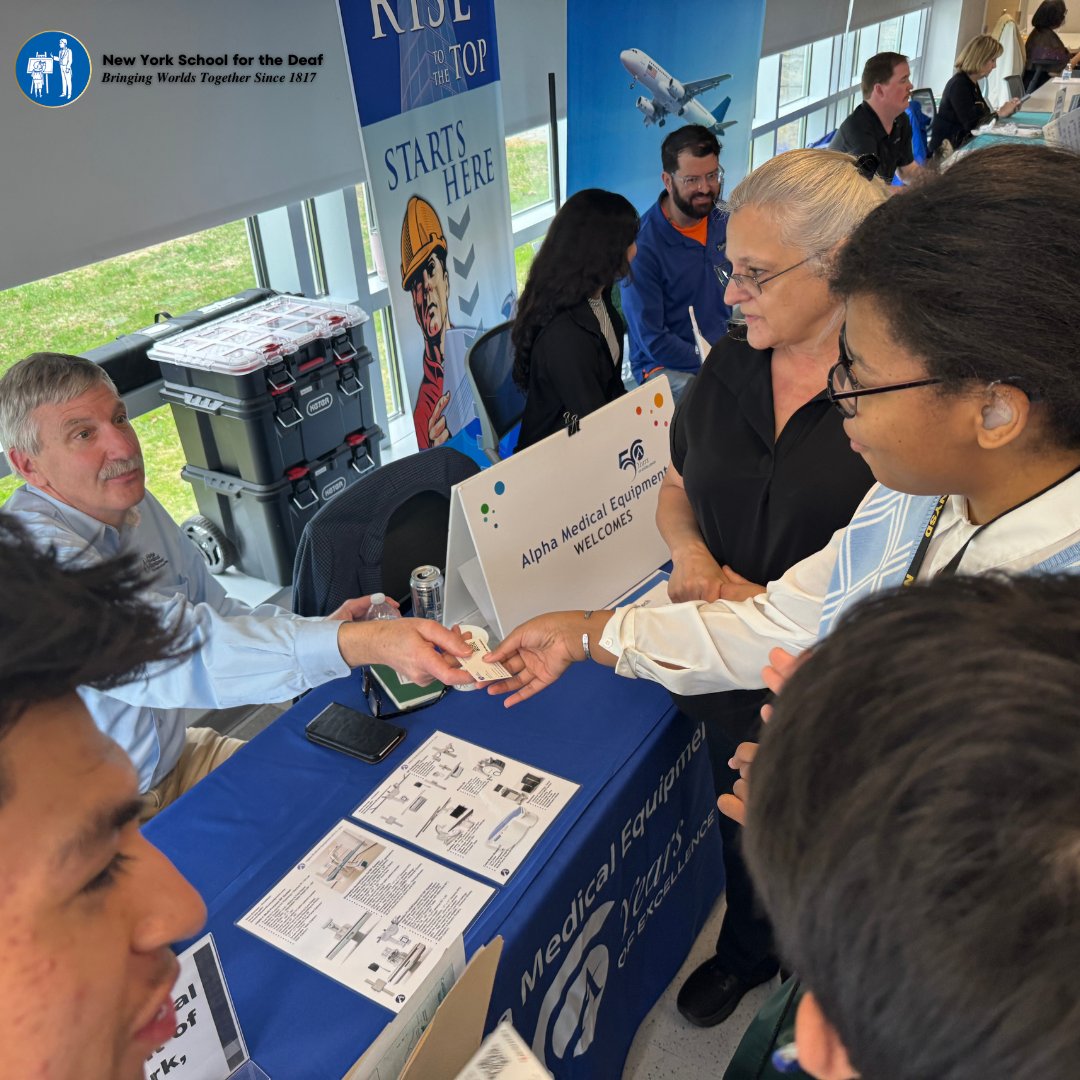 NYSD1817's tweet image. NYSD students attended the SUNY #WestchesterCommunityCollege Job &amp;amp; Internship Fair, connecting face to face with real employers &amp;amp; exploring future career possibilities. So proud of our students for putting themselves out there! #CareerReadiness #ASL #BilingualEducation @sunywcc1