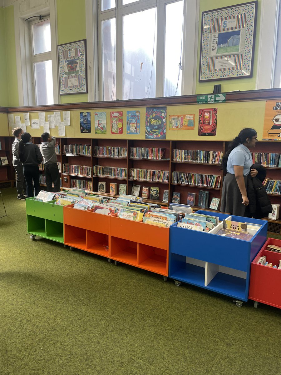 stpaulwhiteinch's tweet image. P6 enjoyed a visit to Whiteinch library and chose some books to bring back to school. We were great representatives of our school and very respectful of other library users. @GlasgowLib #readingforpleasure #responsiblecitizens #RRS